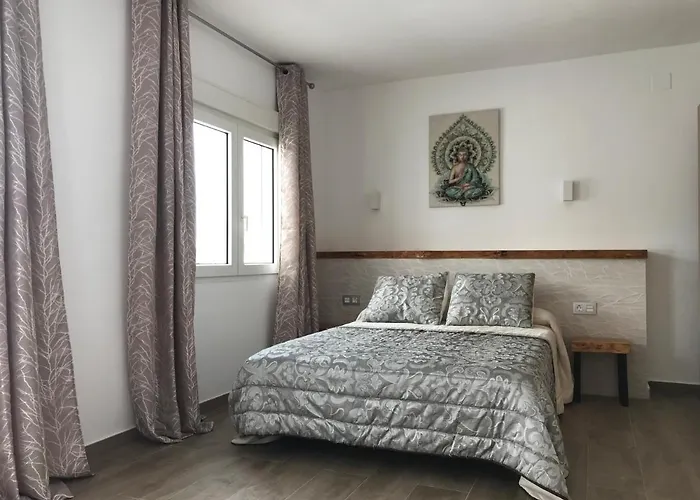 Pensión Casa Raíces Del Montgo