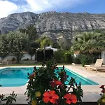 بيت ضيافة Casa Raices Del Montgo 3*