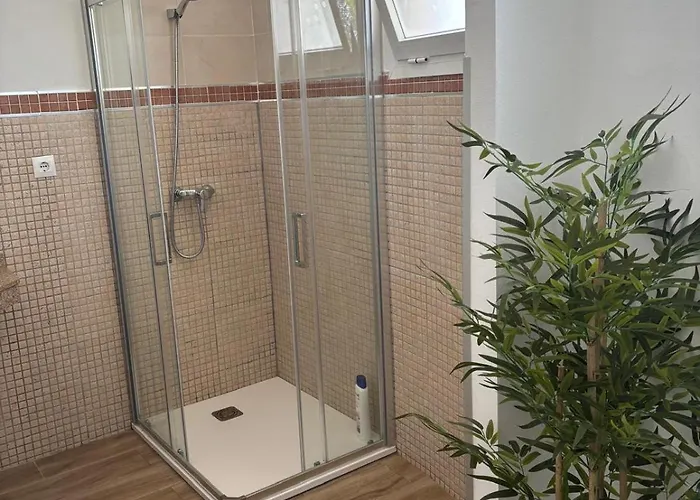 Casa Raices Del Montgo بيت ضيافة 3*